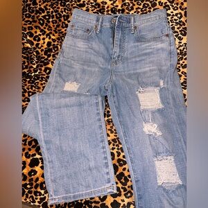 UNIQLO JEANS Woman’s Waist 23 Inch Boyfriend Jeans High Rise- Light Blue 🩵